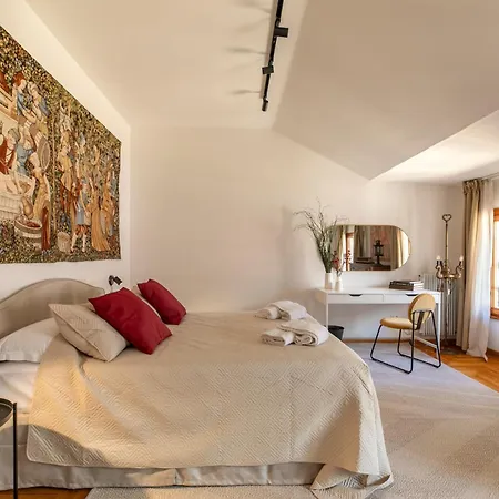 Domus Maria Carina - Centro Apartment Padova