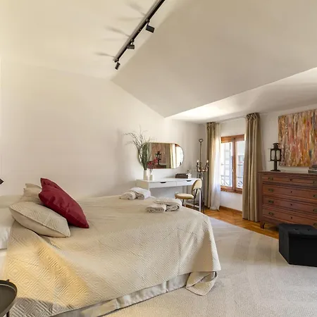 Apartment Domus Maria Carina - Centro *